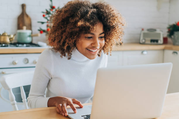 woman on laptop
